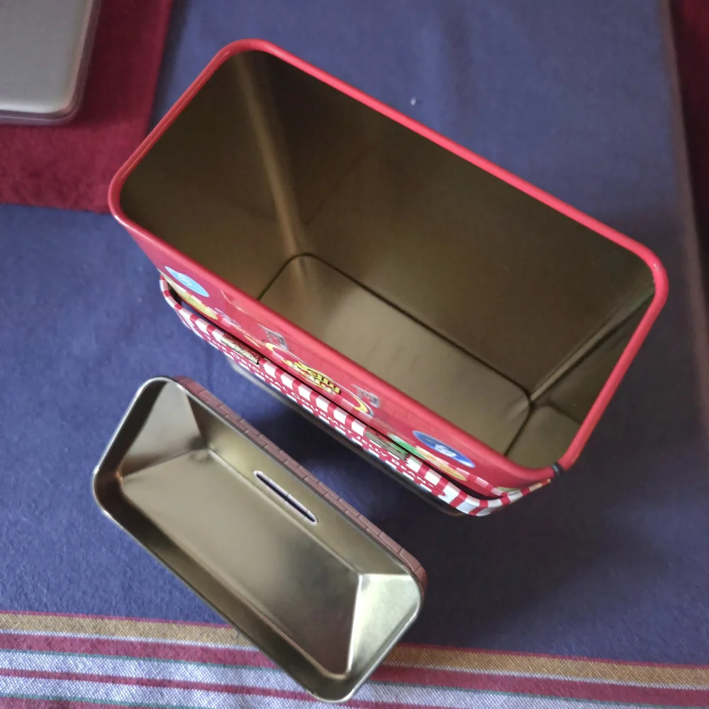 Jelly Belly Graphic Tin Bank with Moveable Awning Red White